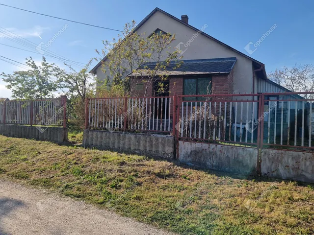 Eladó ház Bakonybánk 75 nm