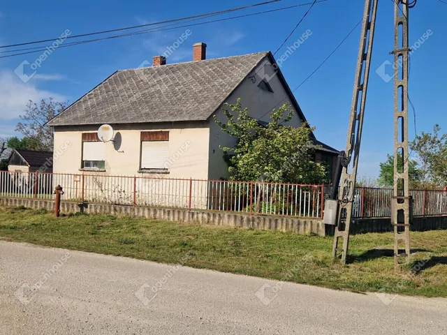 Eladó ház Bakonybánk 75 nm