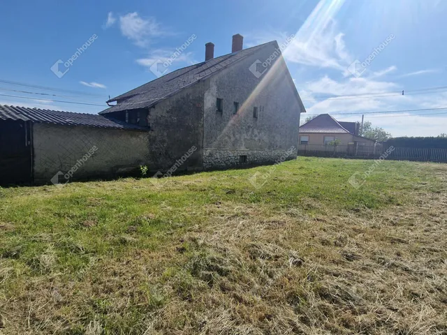 Eladó ház Bakonybánk 75 nm