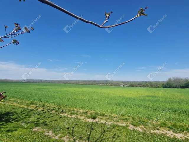 Eladó ház Bakonybánk 75 nm