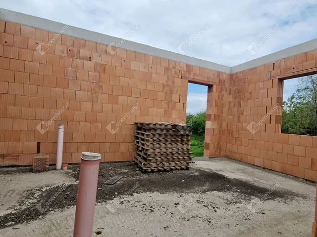 Eladó ház Csém 138 nm