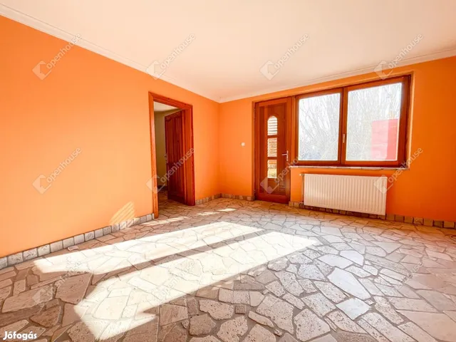 Eladó ház Komárom, Koppánymonostor 280 nm