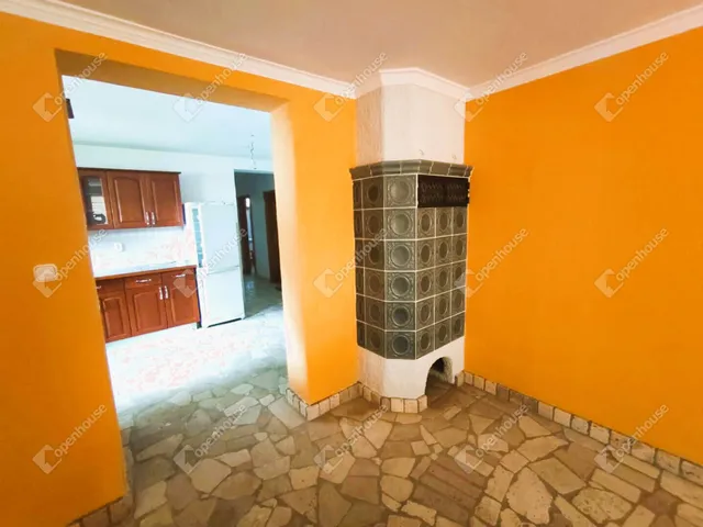 Eladó ház Komárom, Koppánymonostor 280 nm