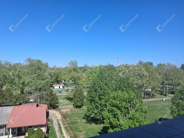 Eladó lakás Komárom 205 nm