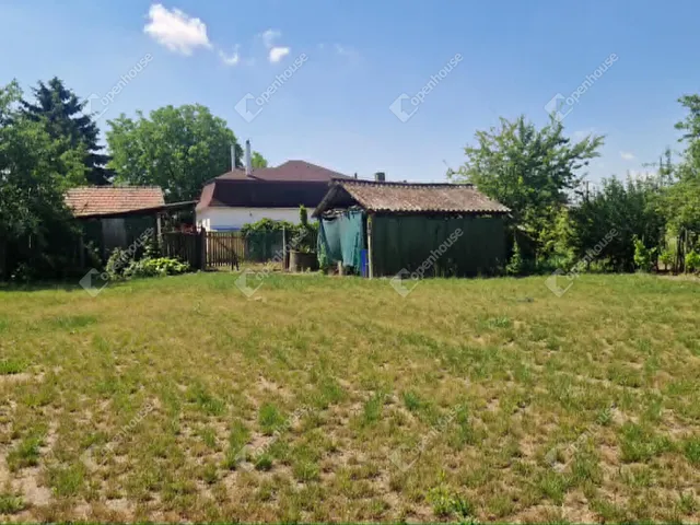 Eladó ház Komárom, Szőny 75 nm
