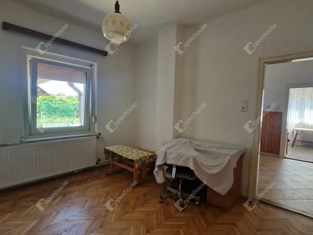 Eladó ház Komárom, Szőny 75 nm
