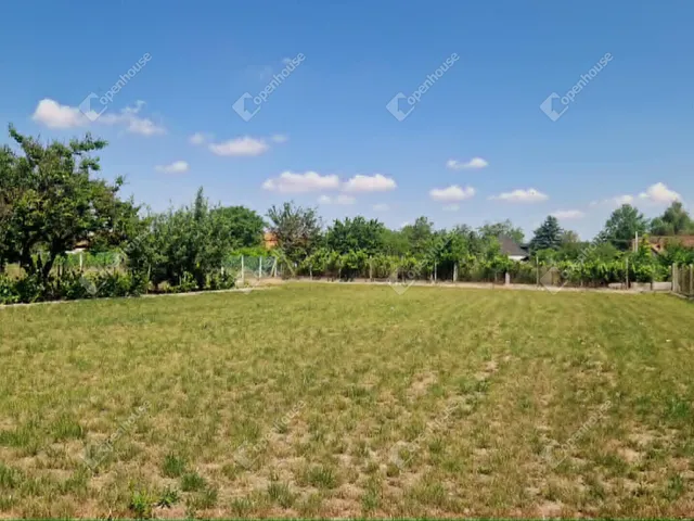 Eladó ház Komárom, Szőny 75 nm