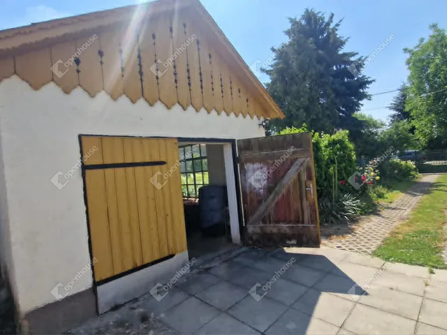 Eladó ház Komárom, Szőny 75 nm