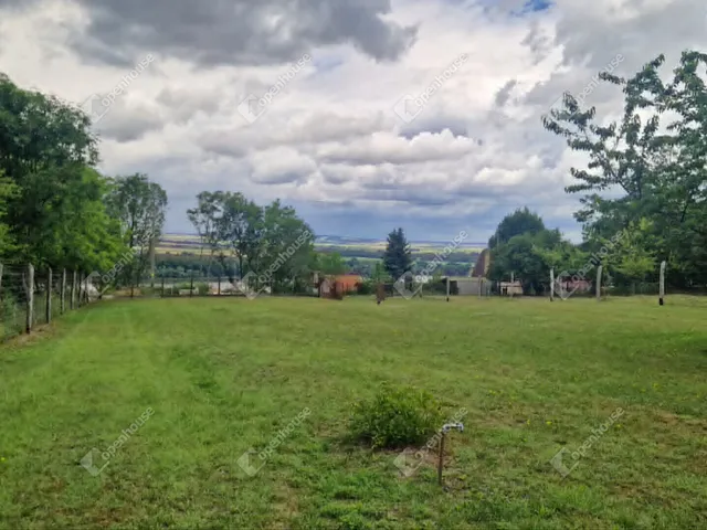 Eladó telek Dunaalmás 1303 nm