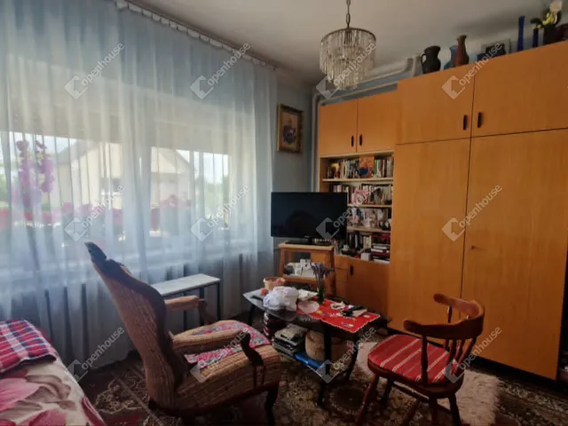Eladó ház Ács 216 nm