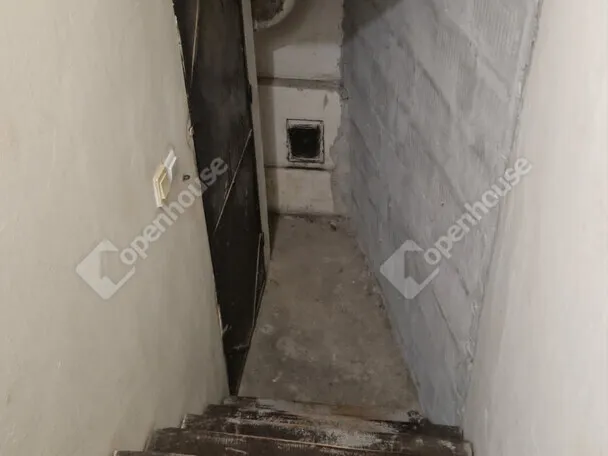 Eladó ház Ács 216 nm