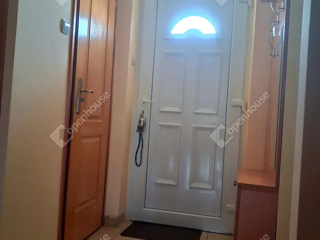 Eladó lakás Komárom 48 nm