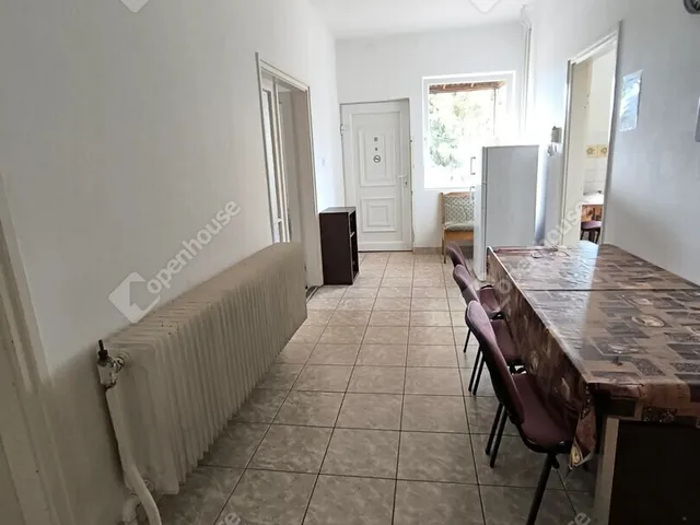 Kiadó ház Komárom, Koppánymonostor 193 nm