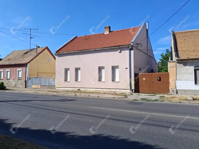 Eladó ház Komárom 113 nm