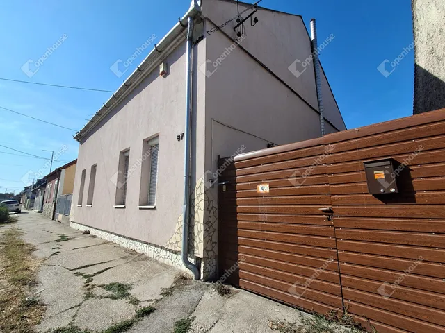 Eladó ház Komárom 113 nm