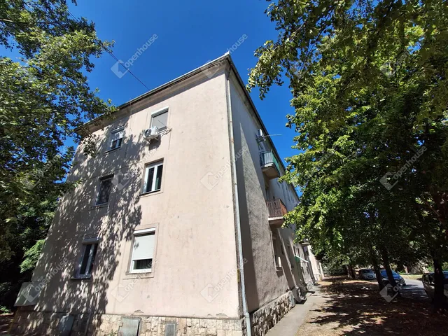 Eladó lakás Almásfüzitő 55 nm