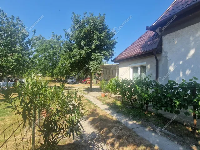 Eladó ház Ete 93 nm