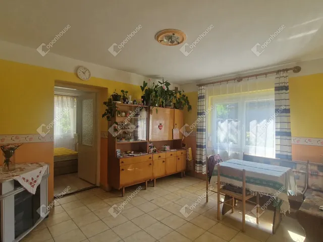 Eladó ház Ete 93 nm