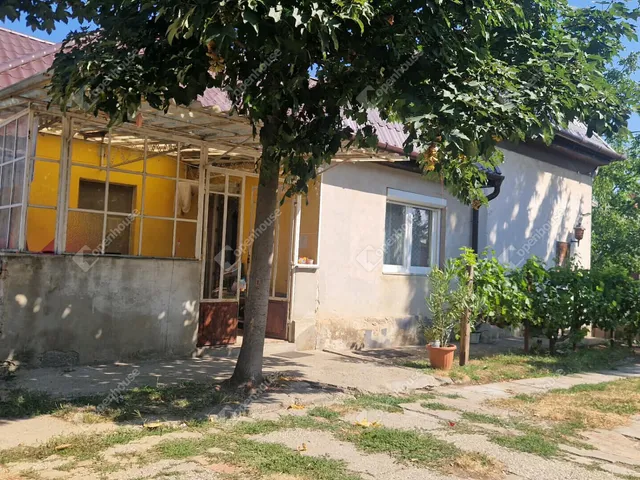 Eladó ház Ete 93 nm