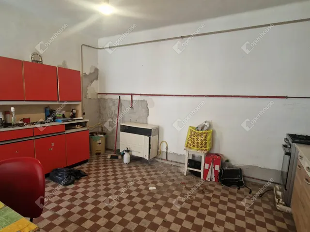 Eladó ház Komárom, Szőny 106 nm