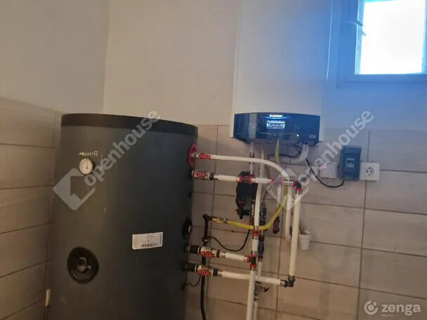 Eladó ház Szákszend 75 nm