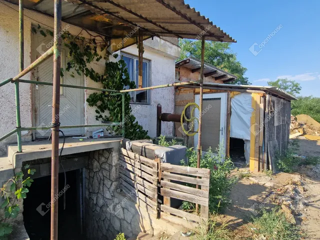 Eladó ház Kisbér 20 nm