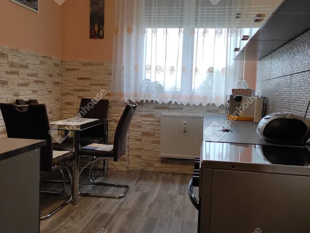 Kiadó lakás Almásfüzitő 40 nm