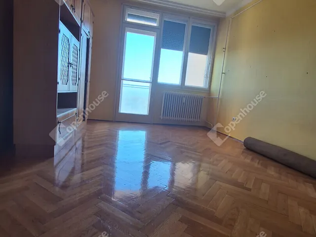 Eladó lakás Almásfüzitő 54 nm