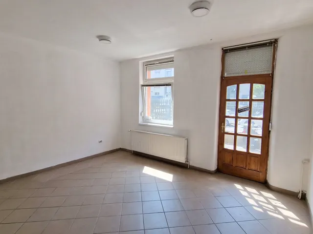 Kiadó kereskedelmi és ipari ingatlan Miskolc, Petneházy Dávid utca 30 nm