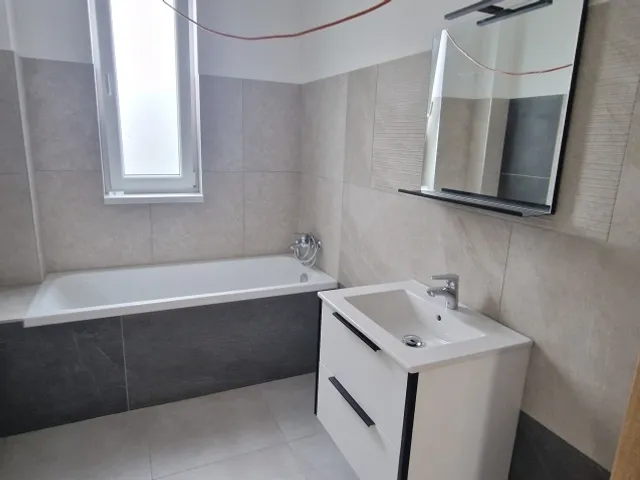 Eladó lakás Miskolc, Hejőcsaba 76 nm