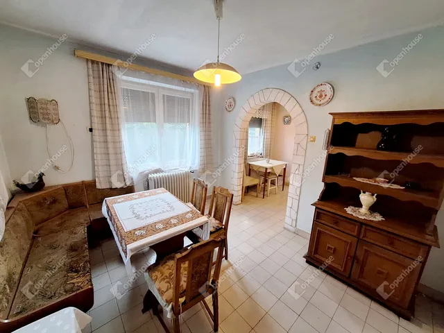 Eladó ház Nagycsécs 180 nm
