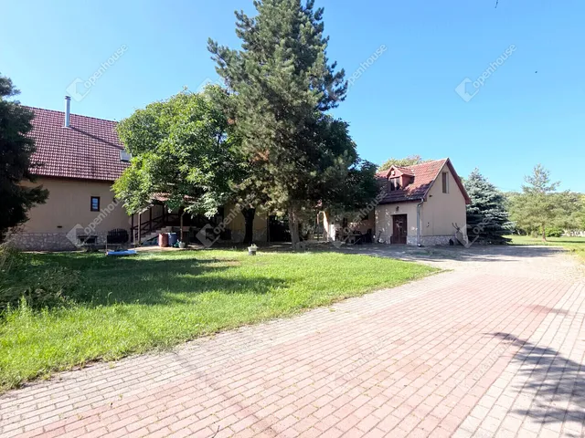 Eladó ház Miskolc, Vologda 260 nm