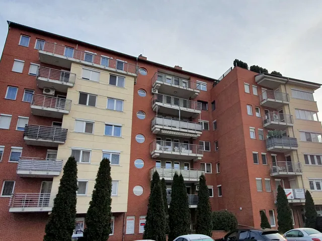 Kiadó lakás Miskolc, Belváros 140 nm