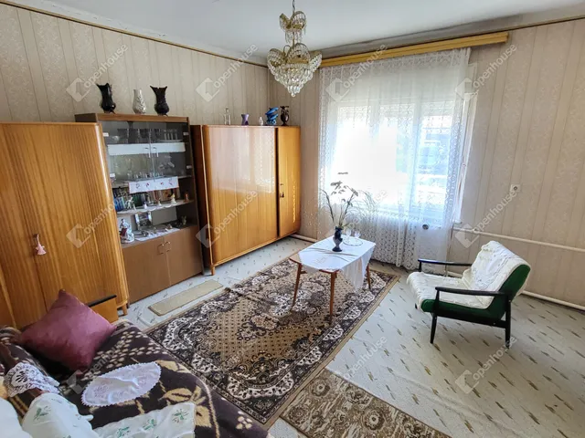 Eladó ház Kács 110 nm