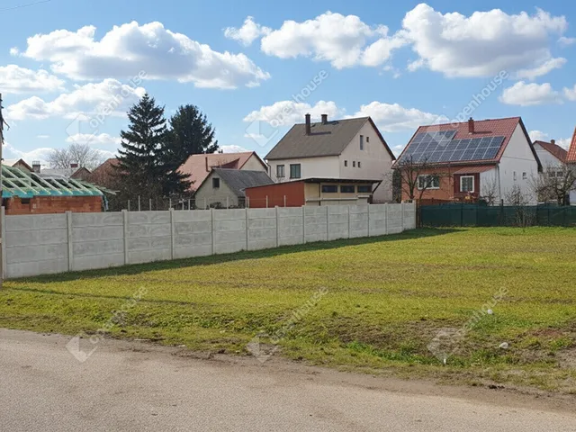 Eladó telek Felsőzsolca 630 nm