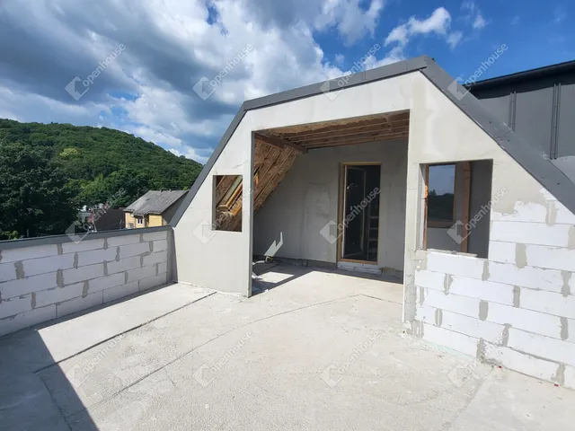 Eladó lakás Miskolc, Miskolctapolca 150 nm