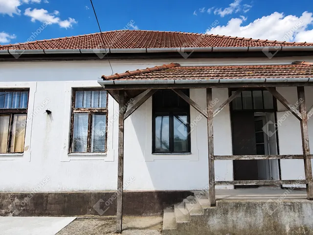 Eladó ház Bodrogolaszi 204 nm