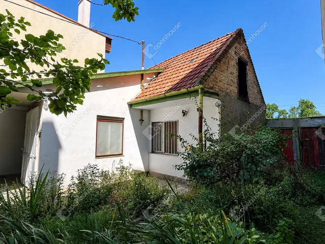 Eladó telek Eger, Károlyváros 382 nm