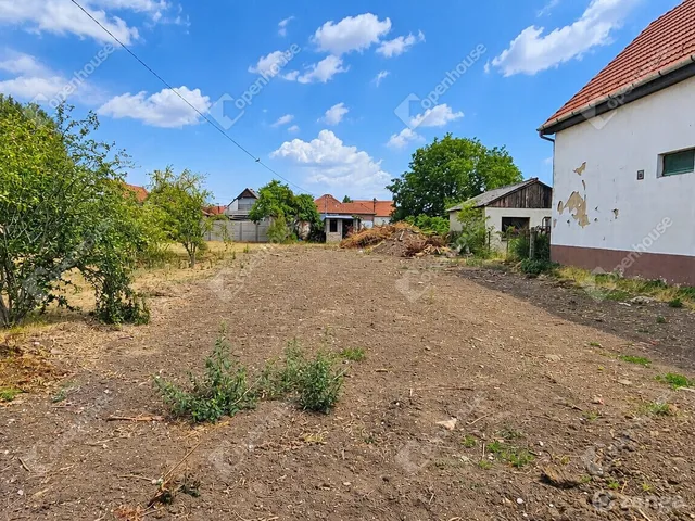 Eladó telek Felsőzsolca 555 nm