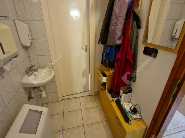 Eladó kereskedelmi és ipari ingatlan Nagykanizsa 153 nm