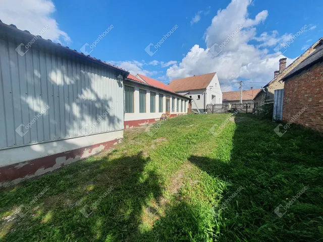 Eladó ház Csurgó 435 nm