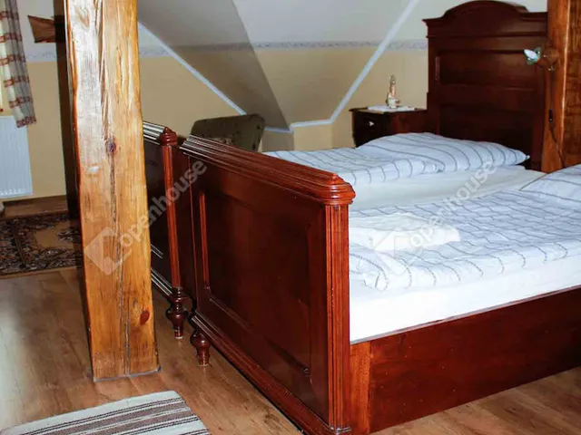 Eladó kereskedelmi és ipari ingatlan Kondorfa 432 nm