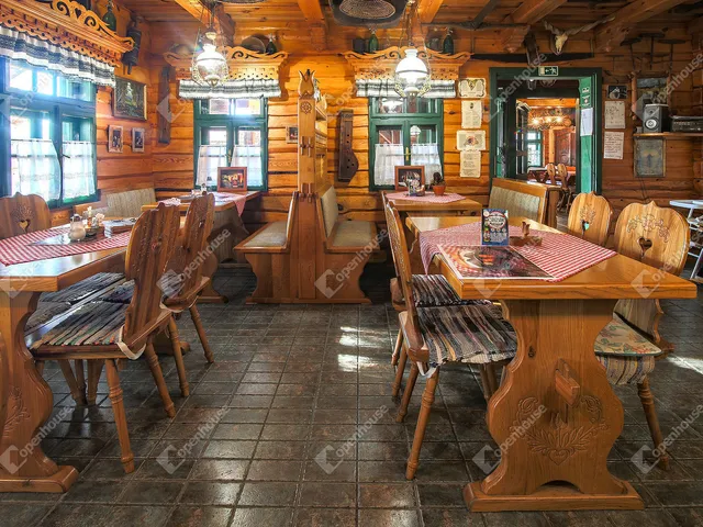 Eladó kereskedelmi és ipari ingatlan Kondorfa 432 nm