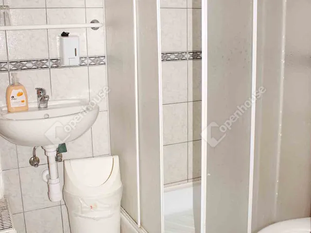 Eladó kereskedelmi és ipari ingatlan Kondorfa 432 nm