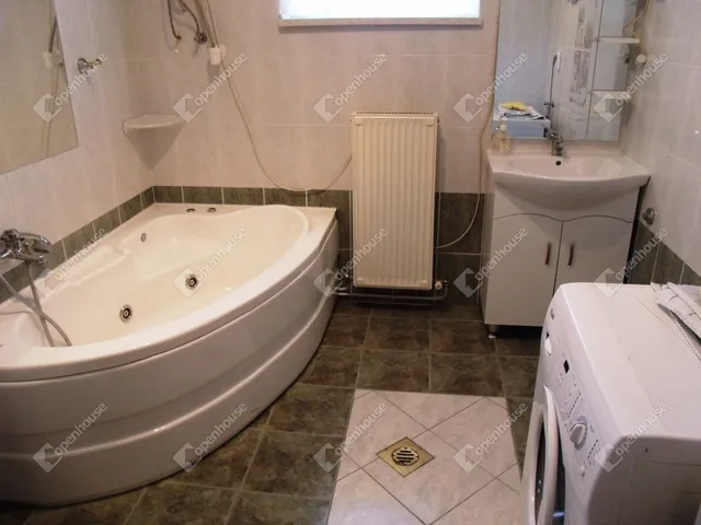 Eladó ház Hévíz 215 nm