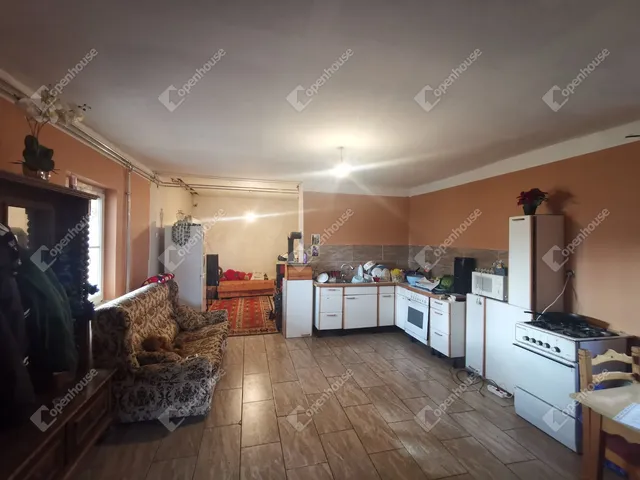 Eladó ház Hahót 83 nm