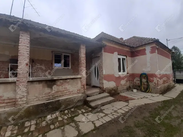 Eladó ház Molnári 76 nm