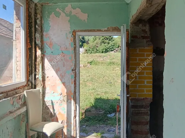 Eladó ház Surd 90 nm