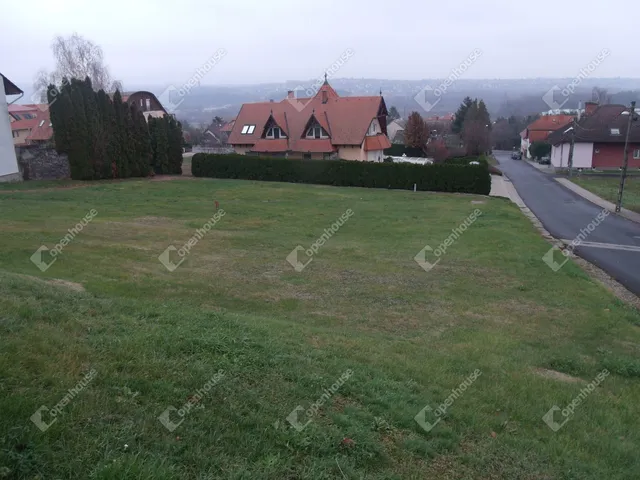 Eladó telek Hévíz 460 nm