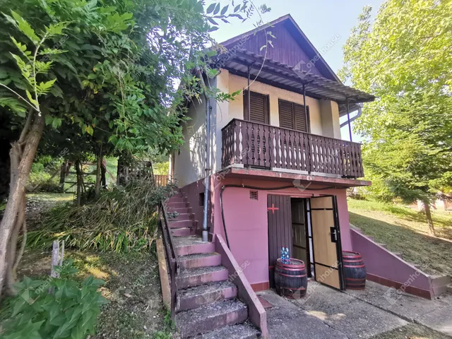 Eladó üdülő és hétvégi ház Homokkomárom 60 nm